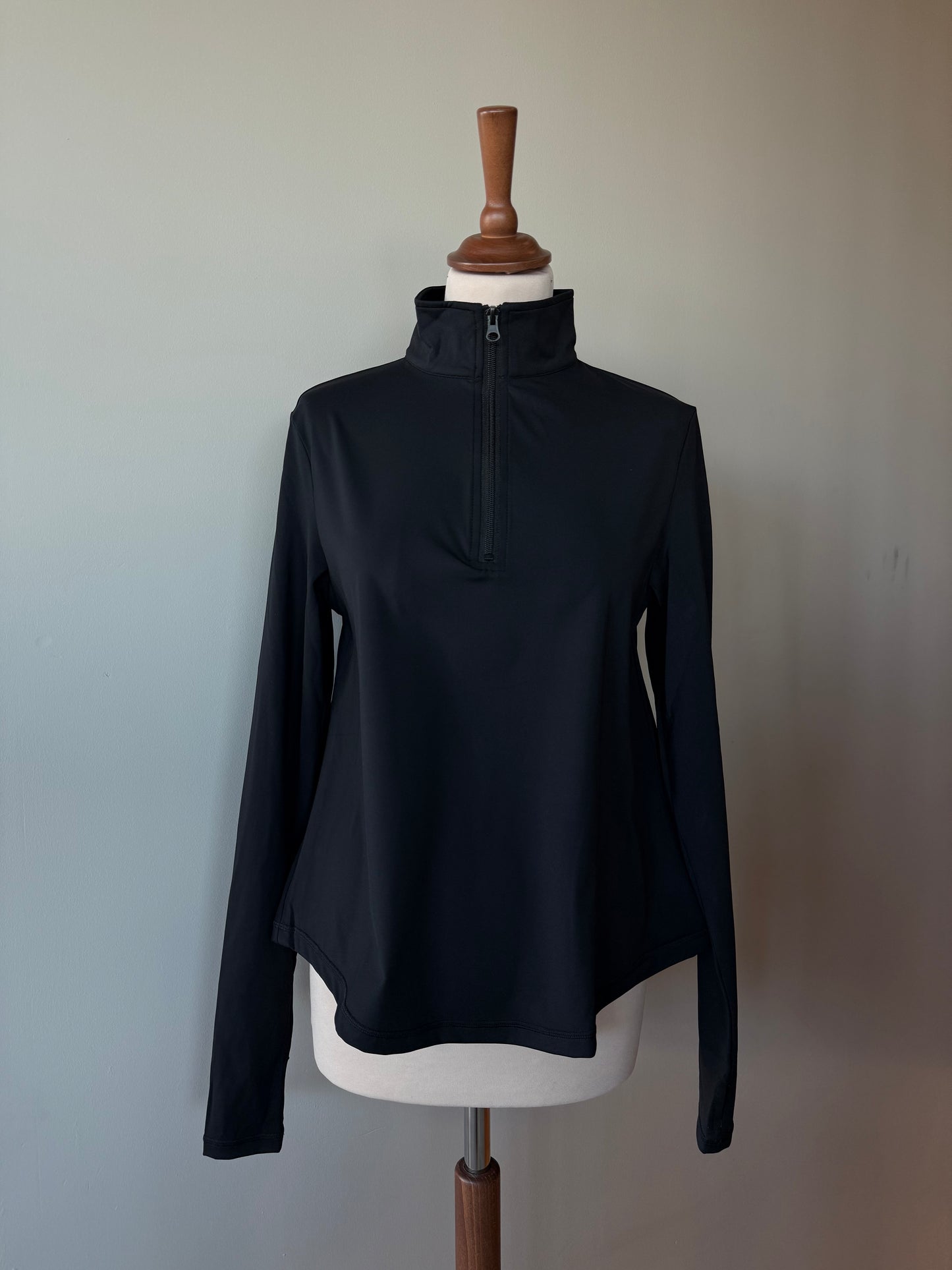 Nóla • Íþróttapeysa