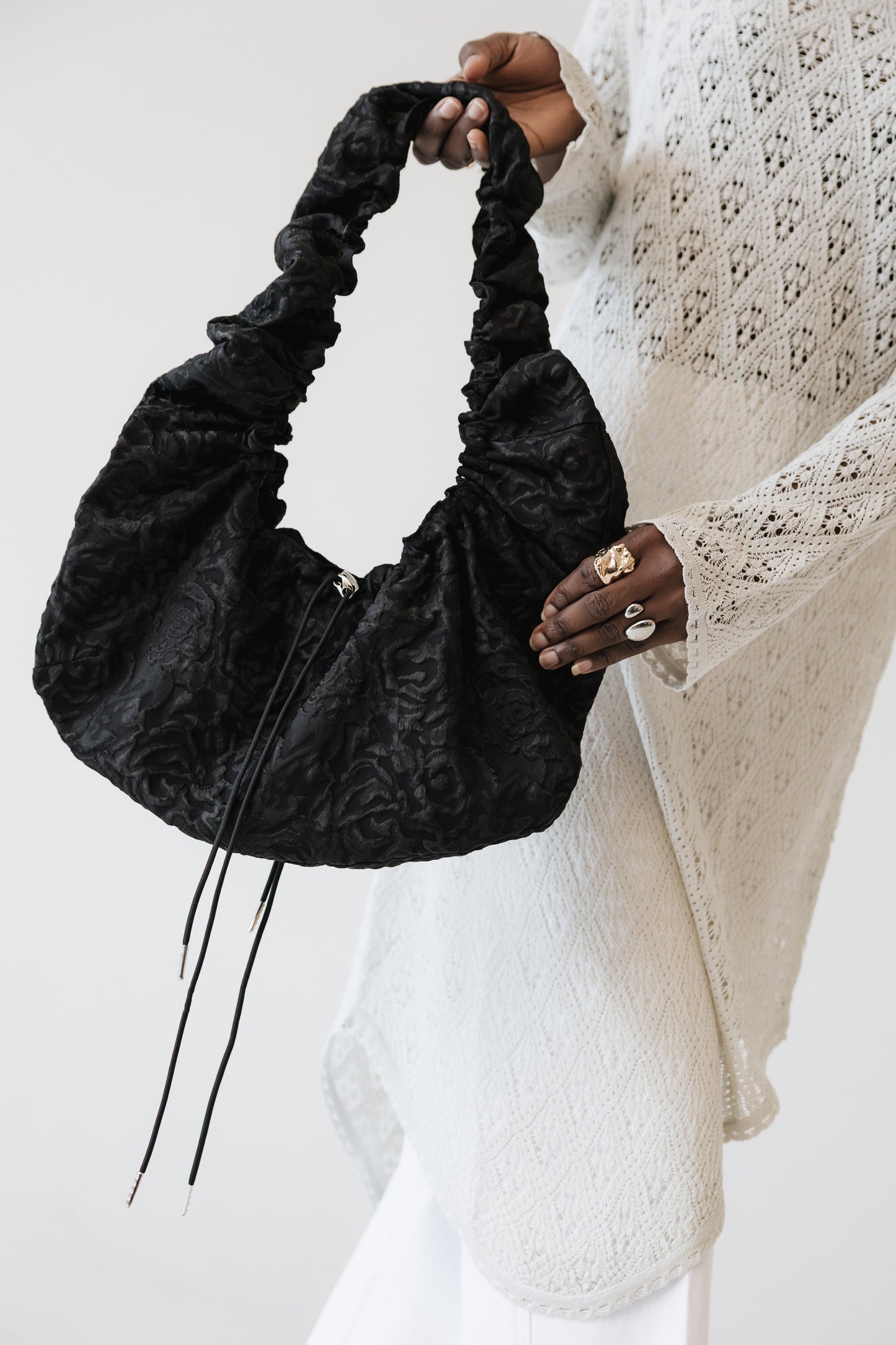 May • Hliðartaska