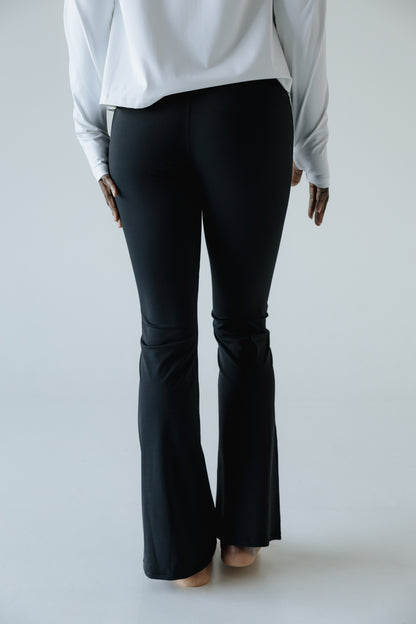 Útvíðar • Íþróttabuxur