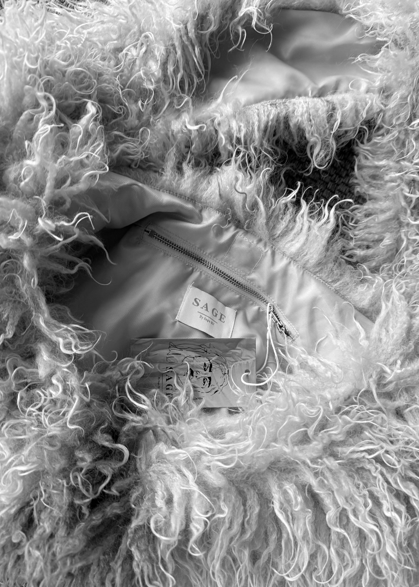 Loðey • Hliðaraska