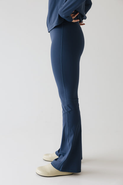 Útvíðar / Regular • Sage Active